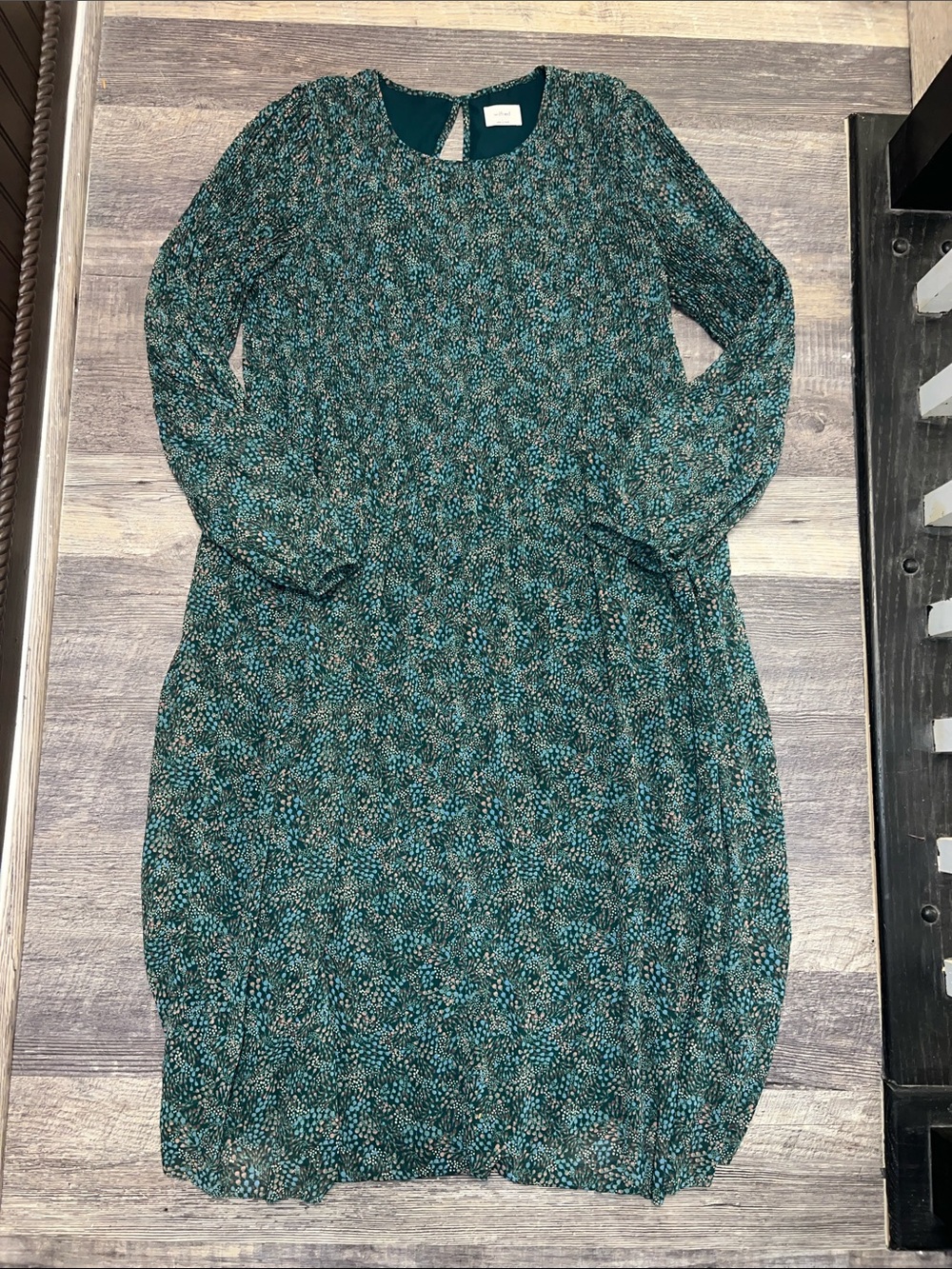 Wilfred Aritzia Green Floral Long Sleeve Midi Dress Large
